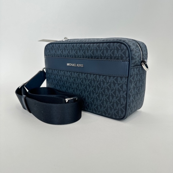 Michael Kors Large Pocket Kenly Crossbody Bag in Admiral Blue - Picture 4 of 15